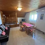 Διαμέρισμα Kristaly Apartmanhaz *