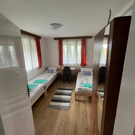 דירה Kristaly Apartmanhaz פוניארצוושהג'