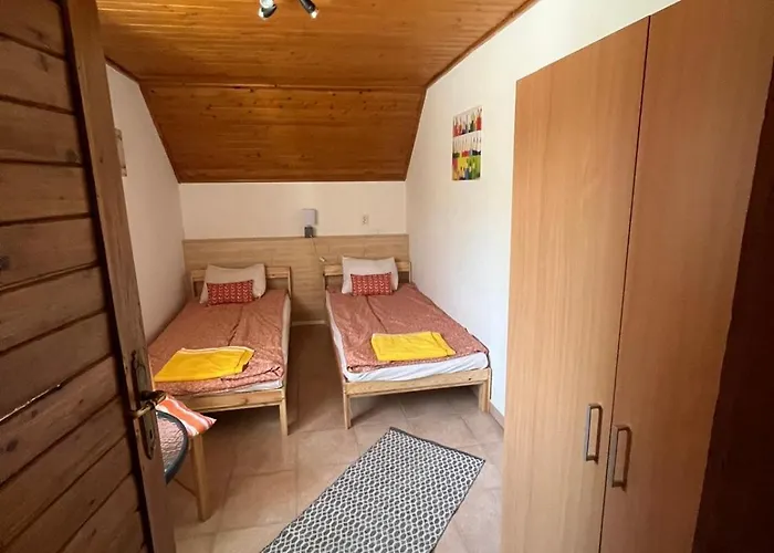 Kristaly Apartmanhaz *