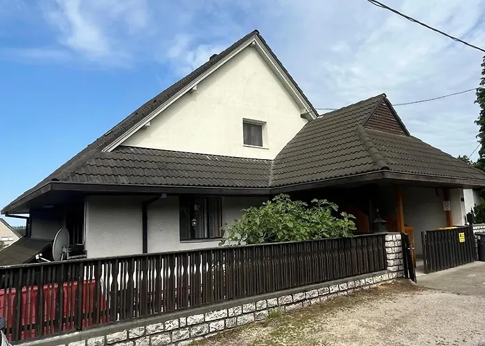 Kristaly Apartmanhaz