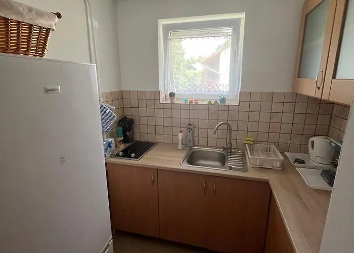 Kristaly Apartmanhaz *