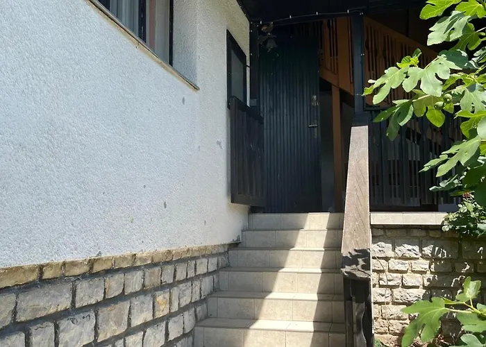 Kristaly Apartmanhaz Vonyarcvashegy