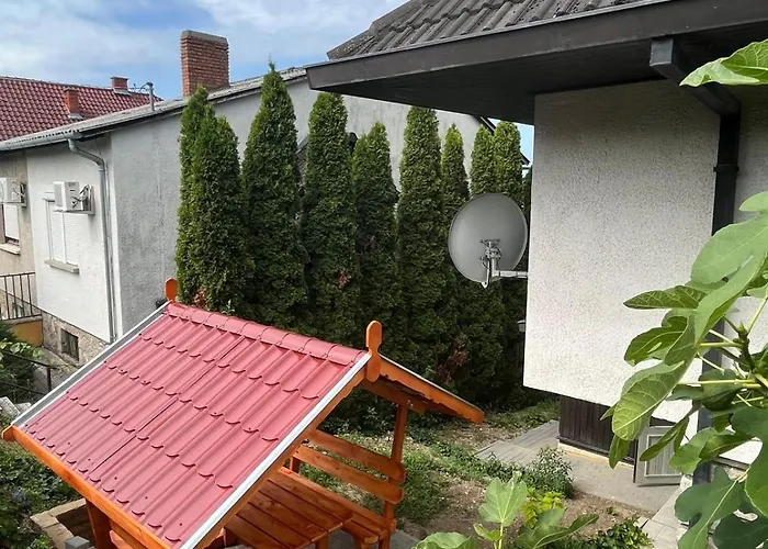 Kristaly Apartmanhaz Lägenhet *