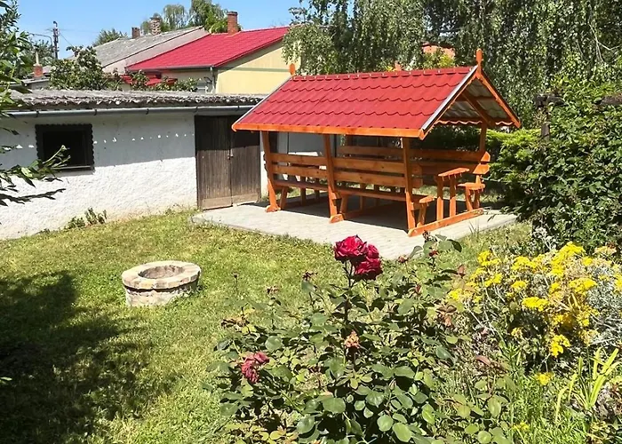 Kristaly Apartmanhaz Lägenhet *