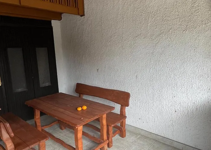 Kristaly Apartmanhaz דירה פוניארצוושהג'