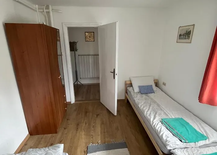 דירה Kristaly Apartmanhaz פוניארצוושהג'
