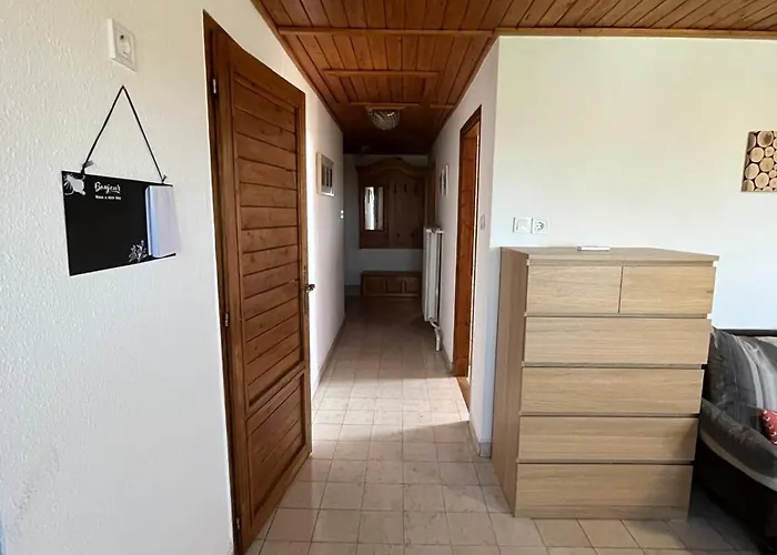 דירה Kristaly Apartmanhaz פוניארצוושהג'