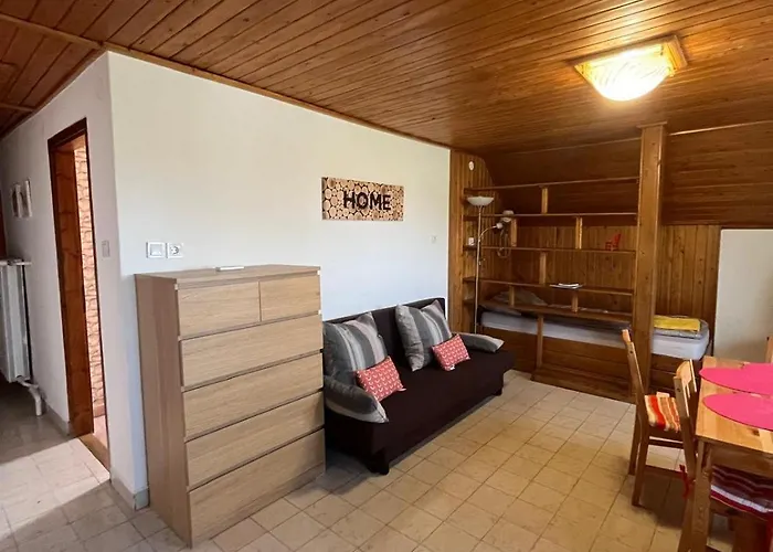 דירה Kristaly Apartmanhaz פוניארצוושהג'
